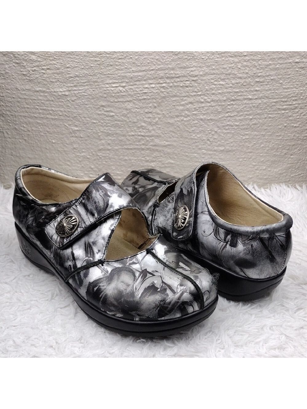Alegria by PG Lite Black Gray Floral Marble Velcro Strap Upper Wedge Heel Mules